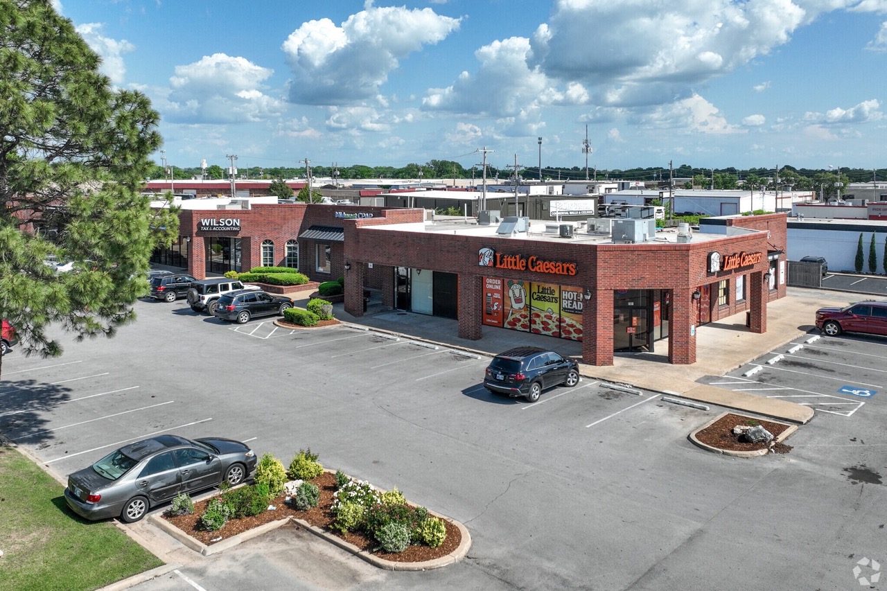 Little Caesar's Aerial Large